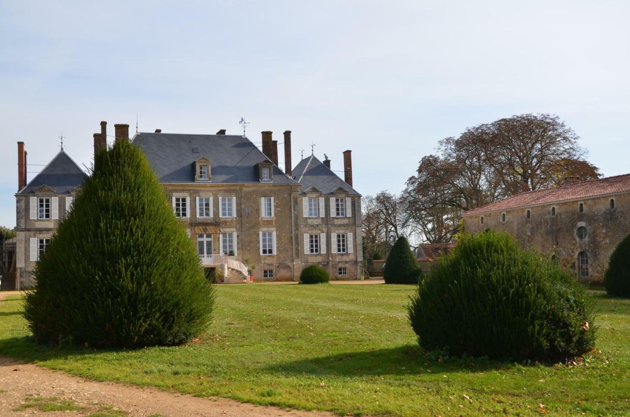 Chateau Des Noces Bazoges-en-Pareds Zewnętrze zdjęcie